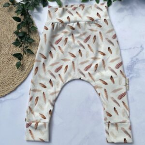 Baby harembroekje veren – handgemaakt van jersey katoen – maat 50 t/m 74